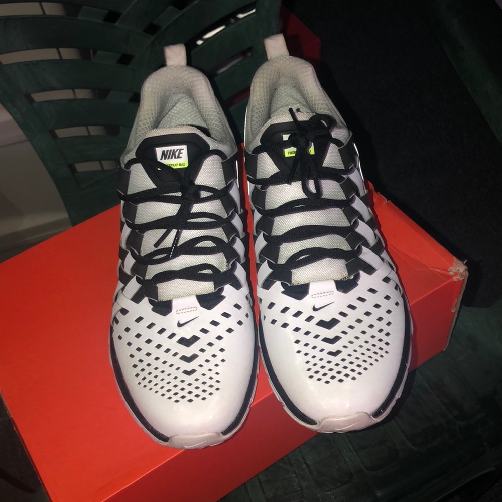 Nike fingertrap max